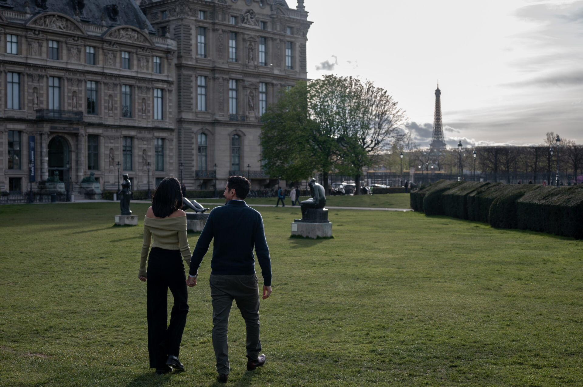 lovers in tuileries