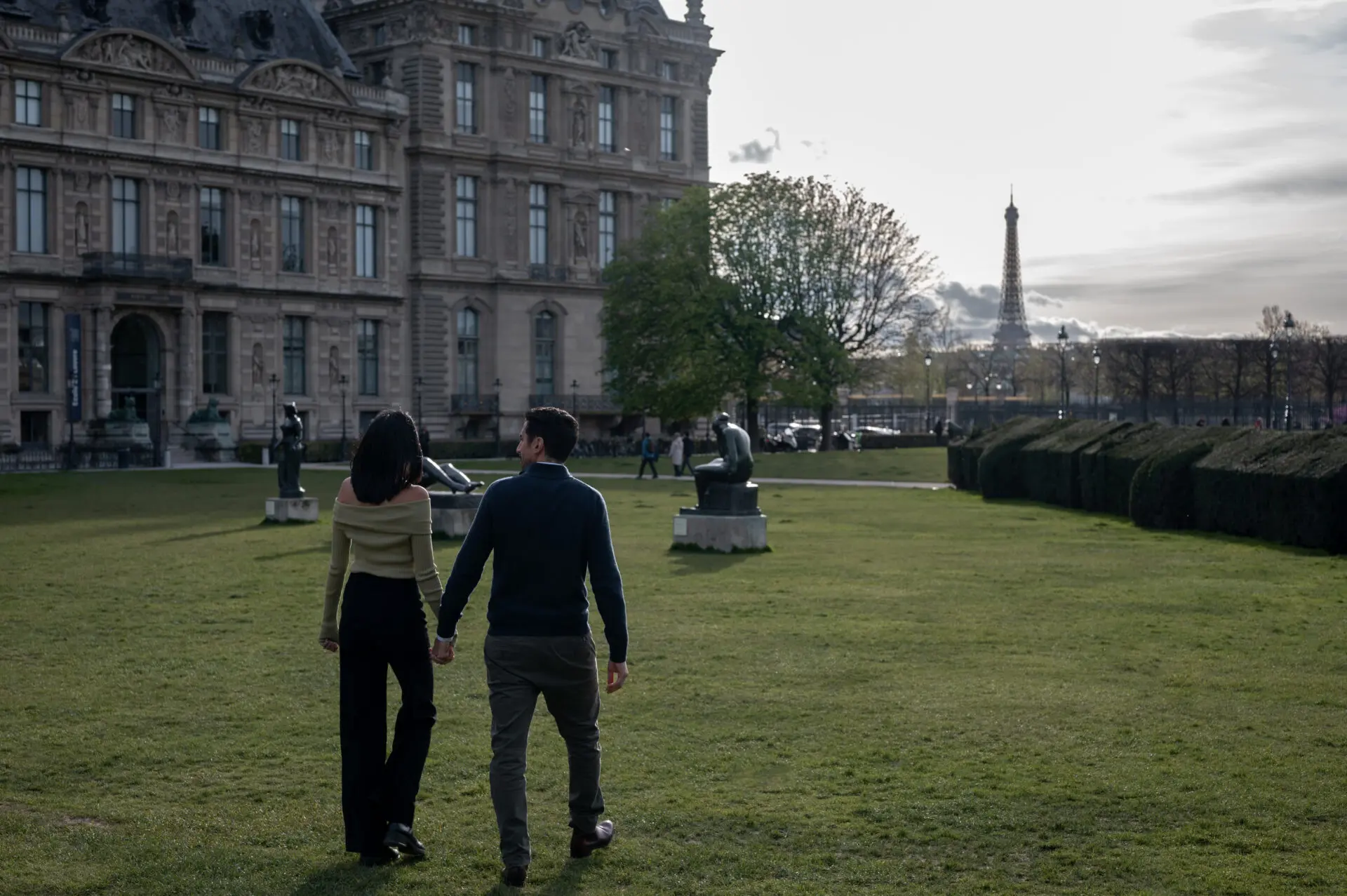 lovers in tuileries
