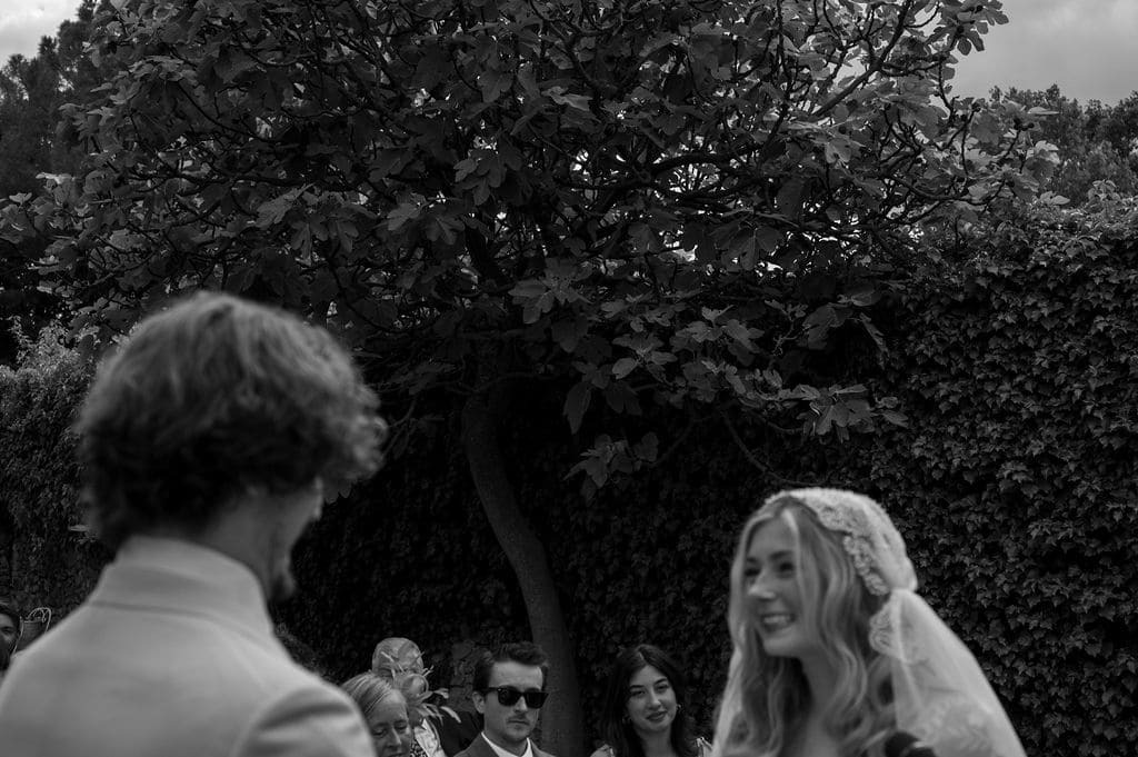 Le Galinier, Lourmarin, Provence, France, Mai 2025 bride an groom during ceremony