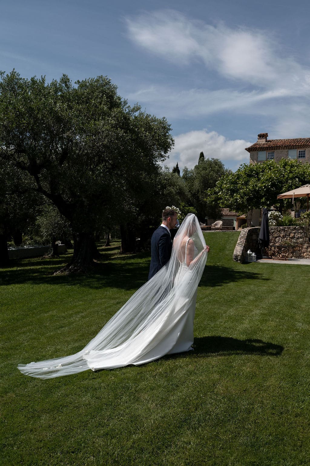 Grasse, French Riviera, France, Mai 2025 bride and groom under the sunlight