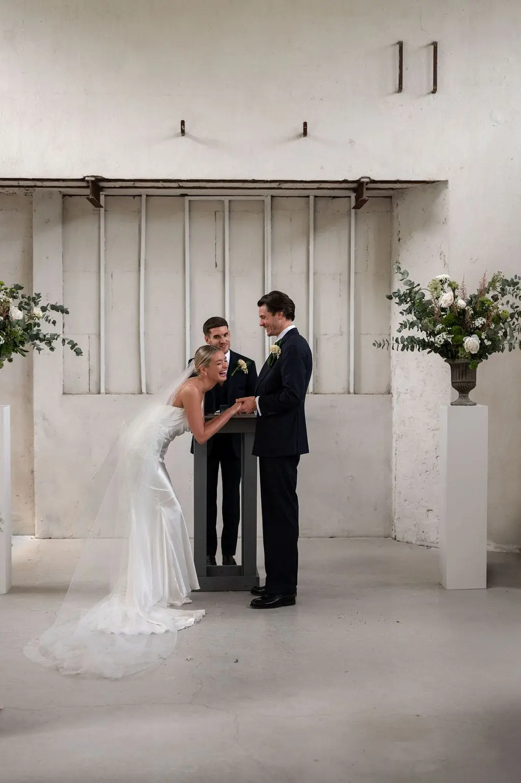 Domaine Blanche Fleur, Provence, Mai 2025 bride laughing during vows exchange