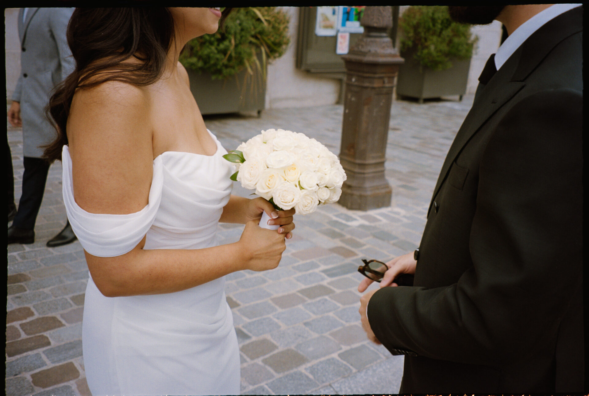 Élodie & Dylan's wedding, Paris, September 2025 bride holding her bouquet