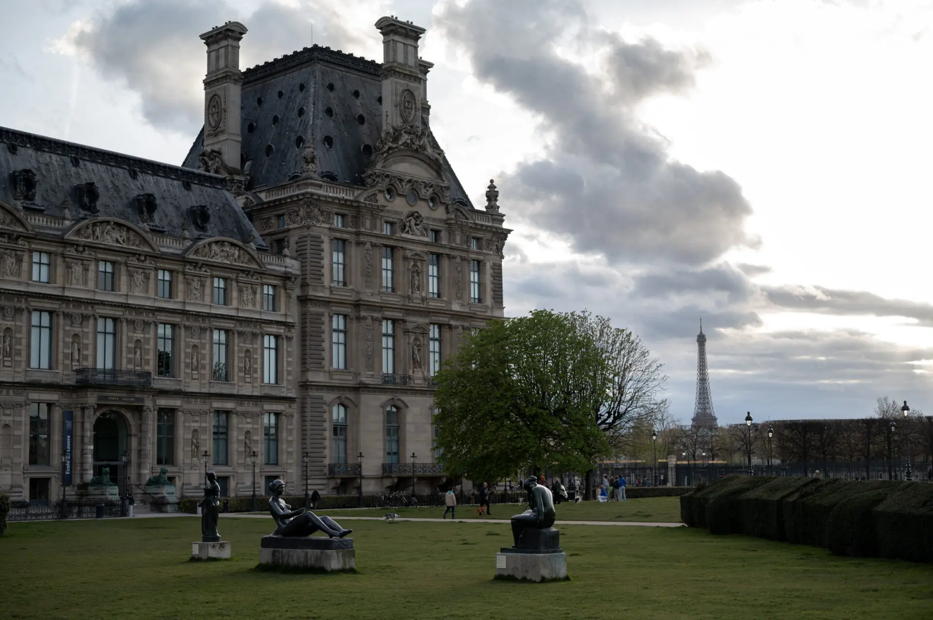 jardin des tuileries vue tour eiffel