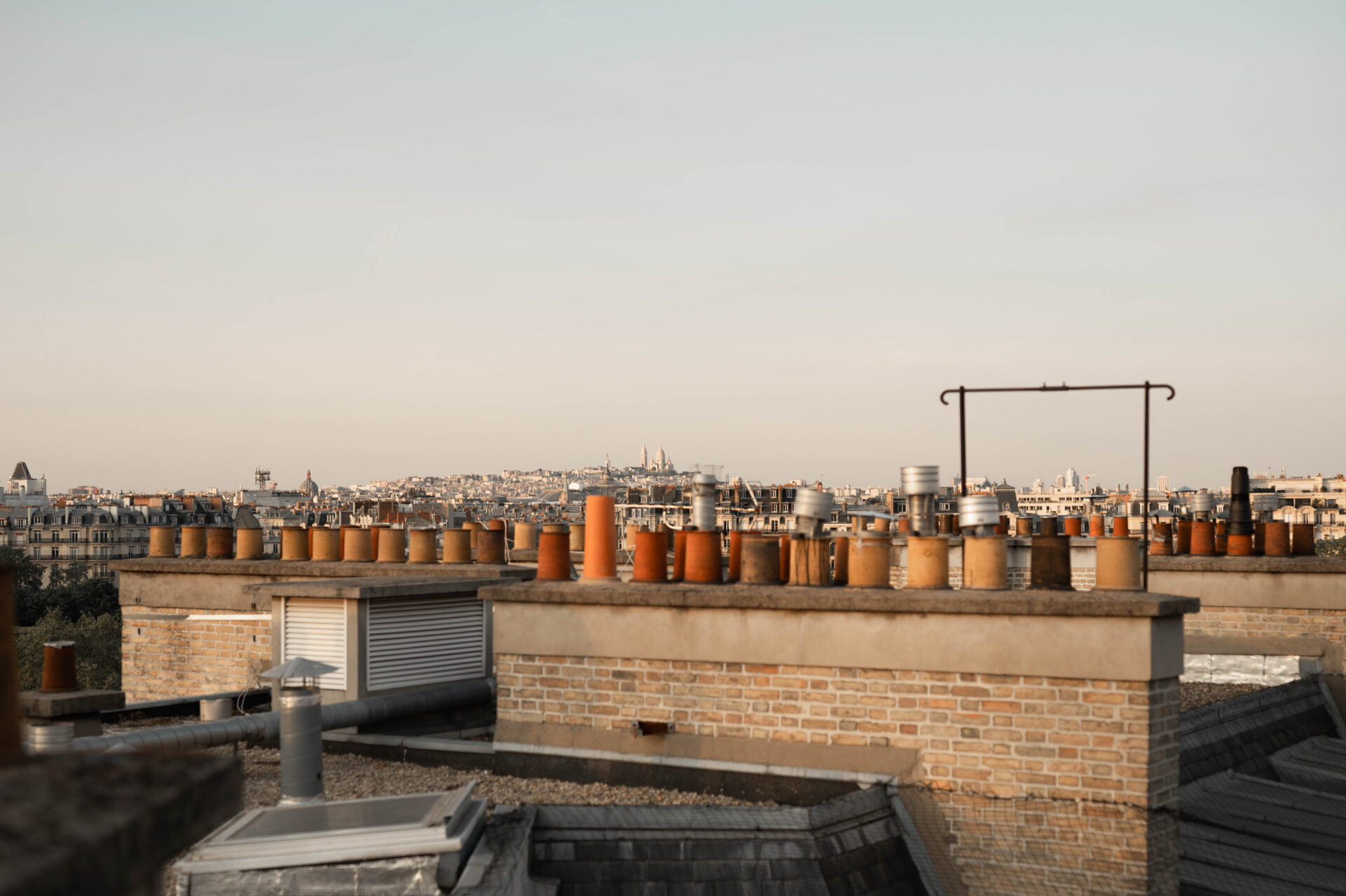 sacré coeur vue des toits de paris