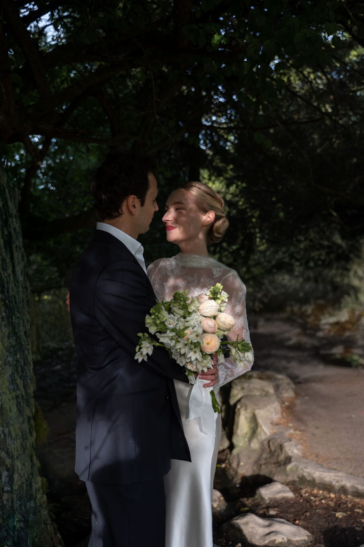 bride backlight